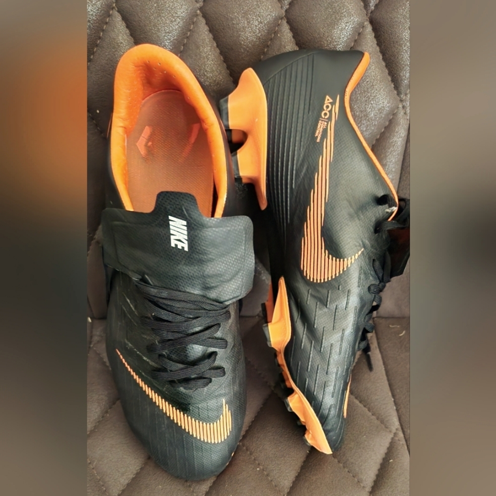 Nike 8.5 Mens Soccer Cleats